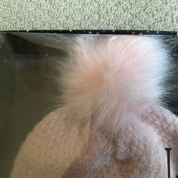 🆕 I.N.C Beanie & Glove Set - Picture 3 of 3